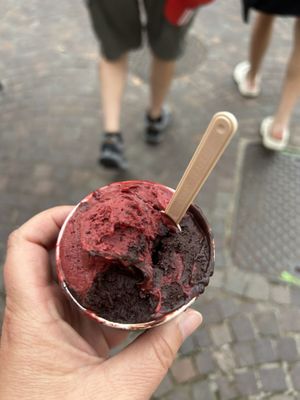   at Riva Est Gelato in Stresa