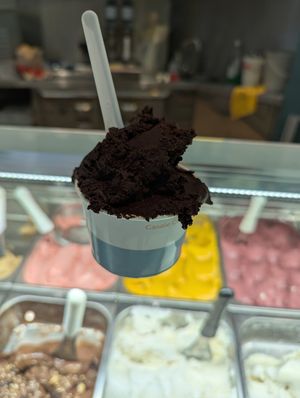Chocolate ice cream at Riva Est Gelato in Stresa