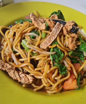 Signature Fried Noodle ~ 16/6/22 at Fu Da De Vegetarian 福大德 in North Singapore