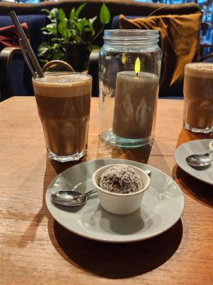  at Lauget Kaffi & Kultur in Sandane