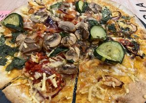 Vegan pizza  🍕   at El Miau De Fucar in Madrid