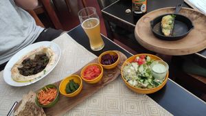 Hummus with benefits at Earth Cafe - Maybe closed in Enschede