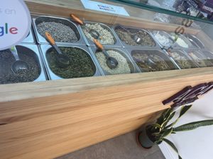 Unlimited toppings 🥳 (most are vegan)  at Oakberry in Marbella