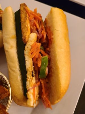 tofu bahn mi at Vegan Vibes Cafe & Juice Bar in Philadelphia