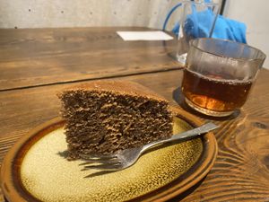 Cake and tee  at Nezu no ya in Tokyo