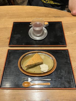 Cake and red beans Yokan😄 at Nezu no ya in Tokyo
