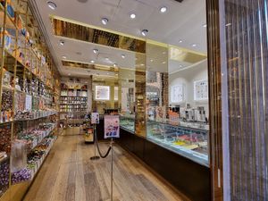 Inside/counter at Venchi in Siena