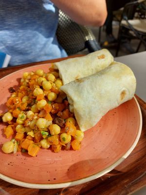 Formule with salad and wrap at Bernie Coffee in Marseille