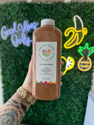 I requested a big version of the chocolate mylk, it’s just so good  at Our Hive Juice in Black Diamond