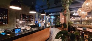  at Le Monde in Duebendorf