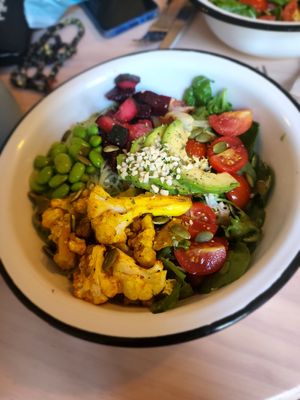 Bowl of the day! 💚 at True Roots in Barcelona