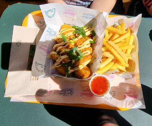 Hot Chicken and Fries at The Sunny Burger Co. in Amsterdam