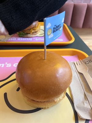 Crispy chicken burger  #Veganuary at The Sunny Burger Co. in Amsterdam