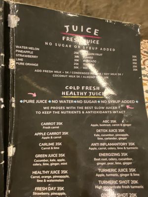 Juice bar   at Nyom Nyom in Tibubeneng