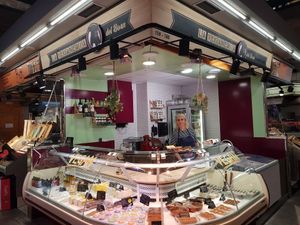 Storefront at La Veganeria del Born in Barcelona