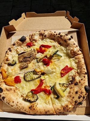 Pizza Verdura mit veganem Käse at 480 Gradi Pizzeria Napoletana in Bad Homburg