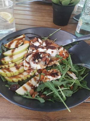 Salade cabras at Flora Cafe in Barcelona