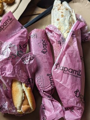 Hotdog & BBQ wrap 🌱 at Uapami in Poznan