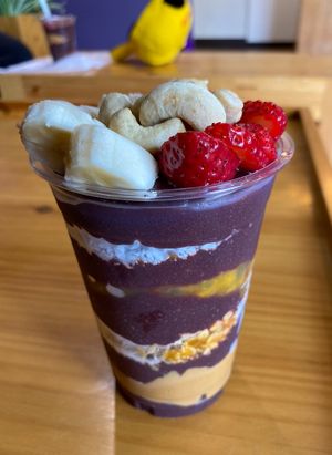 World bowl  at Oakberry in Lima