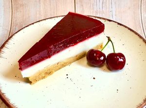 Vegan mascarpone fruit cake at Csillag Büfé a Rómain in Budapest