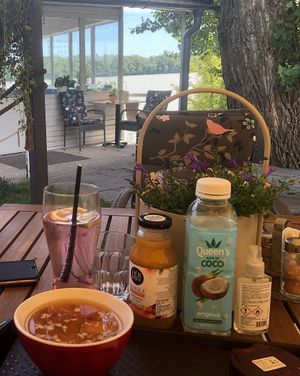 Vegan tropical fruit soup at Csillag Büfé a Rómain in Budapest