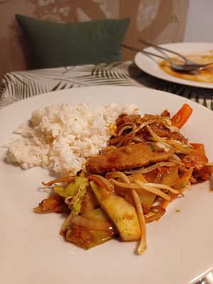 Vegan Chicken with lemon Grass (take away) at Lang Sen Restaurant in Luebeck