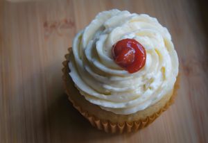 Guava vanilla cupcake~ vegan and gluten free at Cosmic Bakery in Miami Lakes