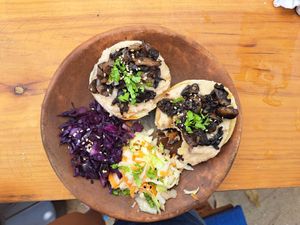 Bagel with mushrooms and bean hummus at Alma Mia Deli in Puerto Escondido