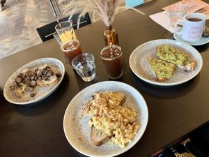 Mushrooms on toast, mac and cheese on toast, smashed avocado on toast   at Feel Good Club in Manchester