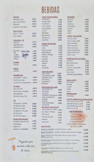 drinks at Madness Specialty Coffee in Alicante