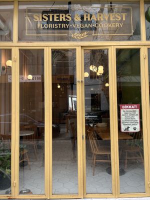 Front  at Sisters & Harvest in Istanbul