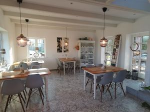  at Café Enehus in Einhaus