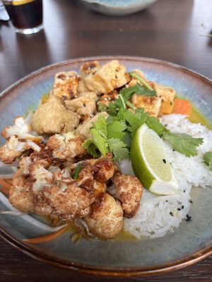 Curry Tofu Bowl   at Champa in Metzingen