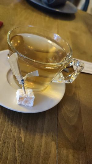 Free Apple tea with vegan Turkish delight at Arch Bistro in Istanbul