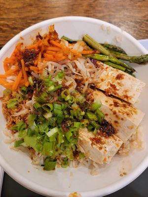 Make your own bowl with tofu at Motomaki in Boulder