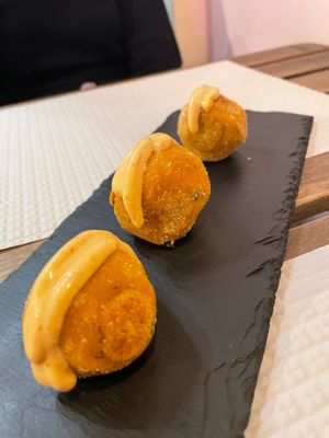Hummus and mayo balls at Cheeky Leeks in Lisbon