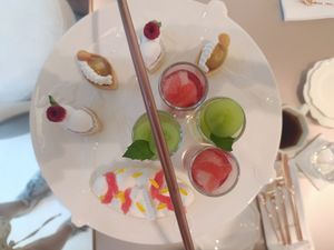 Pastry and jelly drinks at Dear Dahlia - 디어달리아 카페 in Seoul