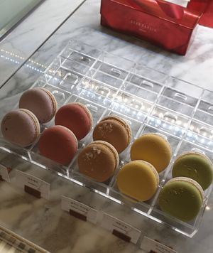  at Dear Dahlia - 디어달리아 카페 in Seoul