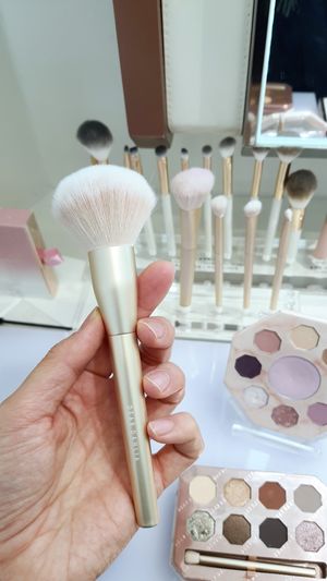 brushes with synthetic "hairs" at Dear Dahlia - 디어달리아 카페 in Seoul