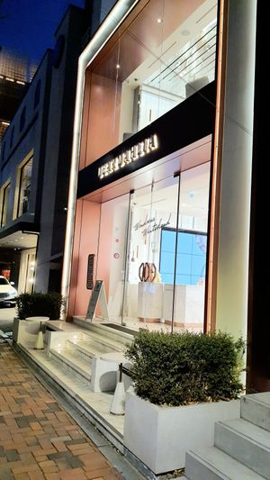 exterior of location at Dear Dahlia - 디어달리아 카페 in Seoul