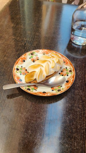 tarte au citron meringué vegan at Pâtisserie - Salon de thé Léone in Toulouse