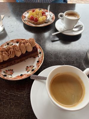   at Pâtisserie - Salon de thé Léone in Toulouse