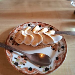 Tarte 🍋 at Pâtisserie - Salon de thé Léone in Toulouse