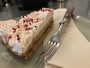 Raspberry vegan cake. 42,- at Emmylou Café in Copenhagen