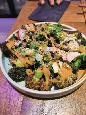 Broccoli with miso peanut sauce at Desoriente - Poblenou in Barcelona