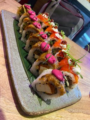 Cliff’s favourite kimchi tofu roll y Rock & Roll  at Desoriente - Poblenou in Barcelona