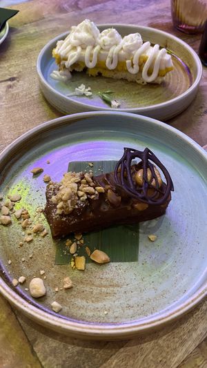 Tropical yuzo delight and snickers  at Desoriente - Poblenou in Barcelona