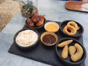 Vorspeise für 2 mit genial leckeren Avocado-Fritten at Kovas in Schoenaich