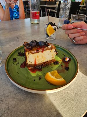 Veganer biscoff cheescake at Kovas in Schoenaich