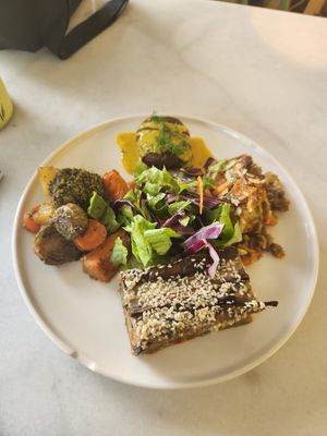  at Roots Shots in Istanbul